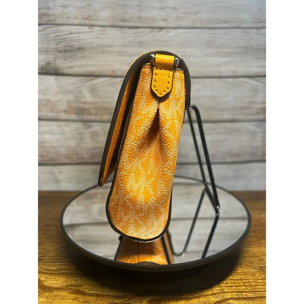 Michael Kors Medium Logo Convertible Crossbody Bag - Picture 4 of 10